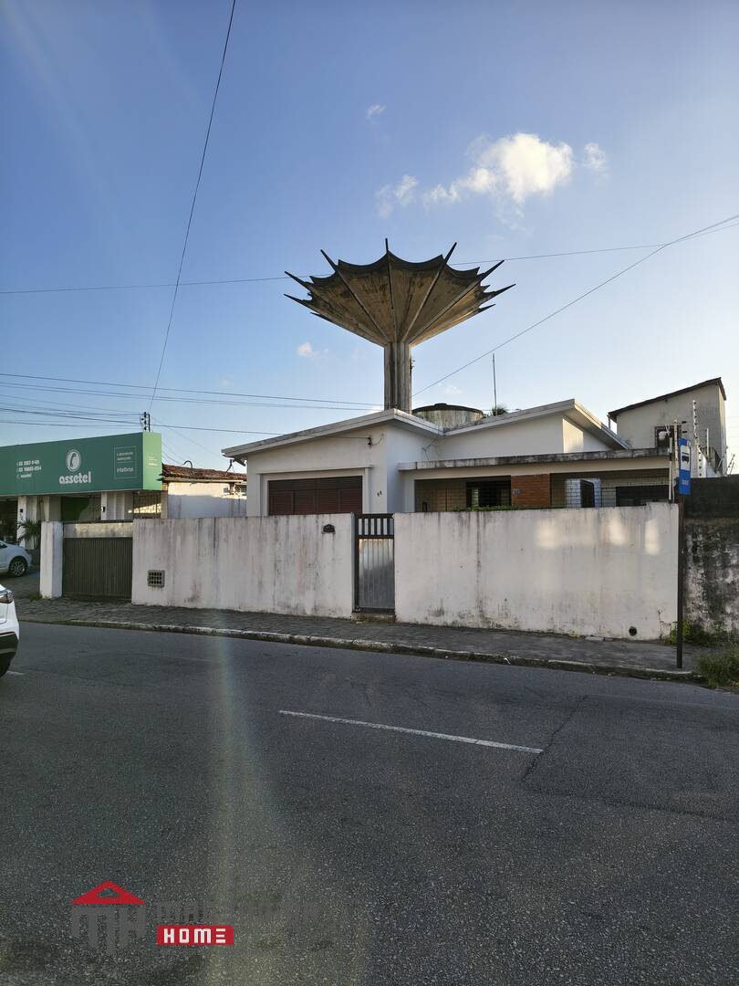 Casa, 4 quartos, 308 m² - Foto 1